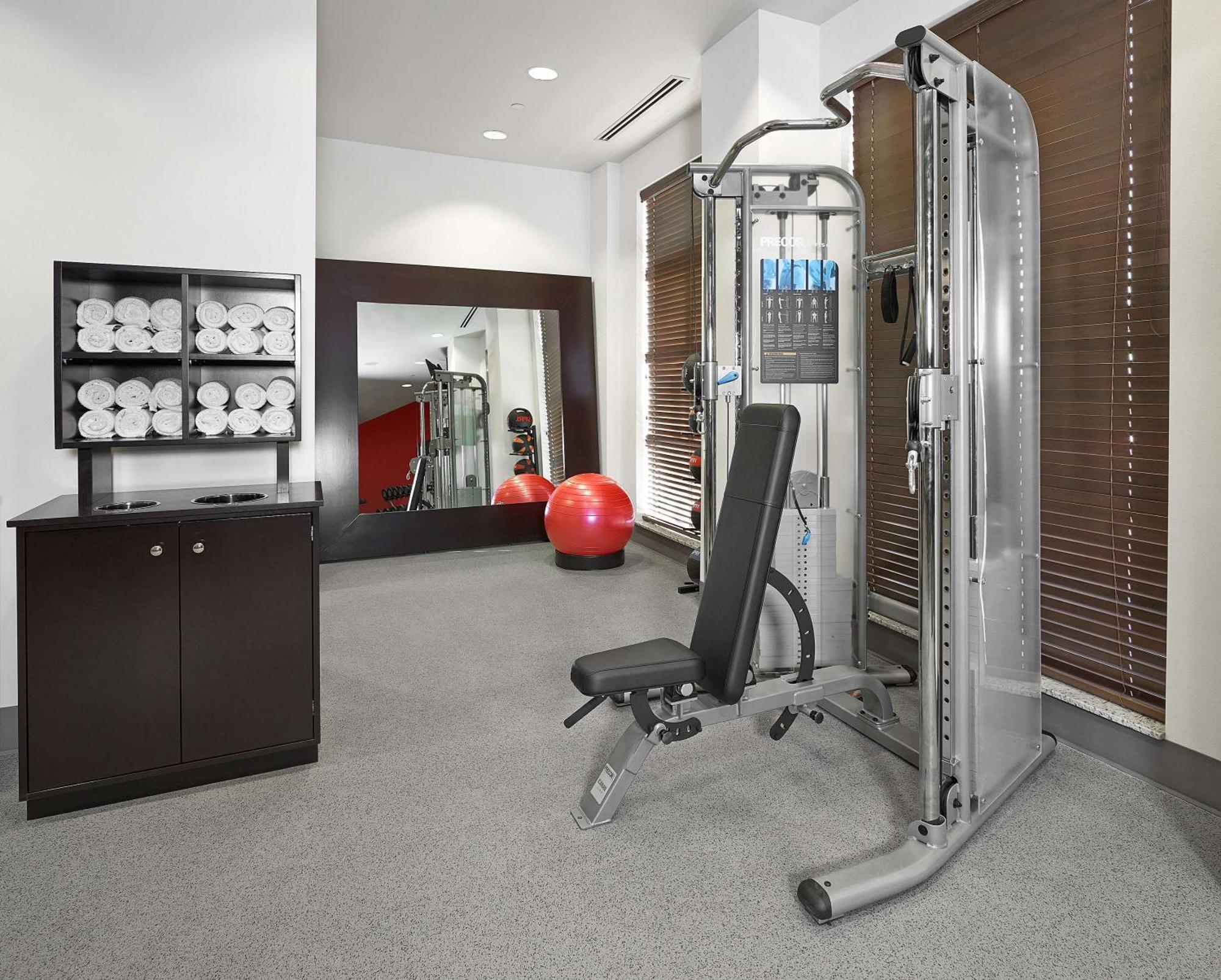 Hampton Inn By Hilton Calgary Airport North Bagian luar foto